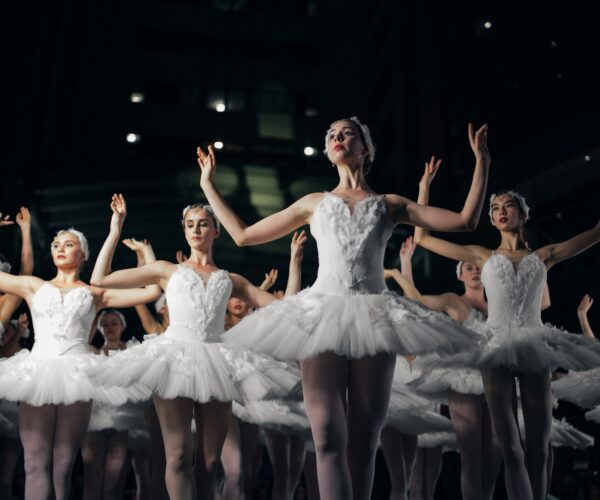 Agile fingers : comment les danseurs améliorent leur grâce et leur précision